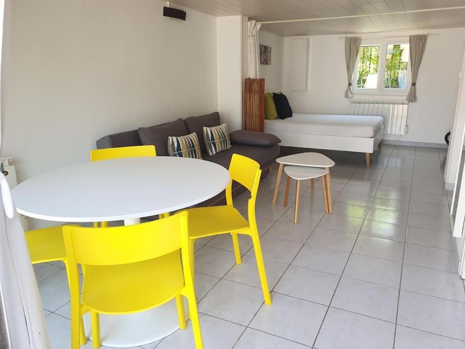 Logement Amboise Centre Avec Terrasse Privee Екстер'єр фото